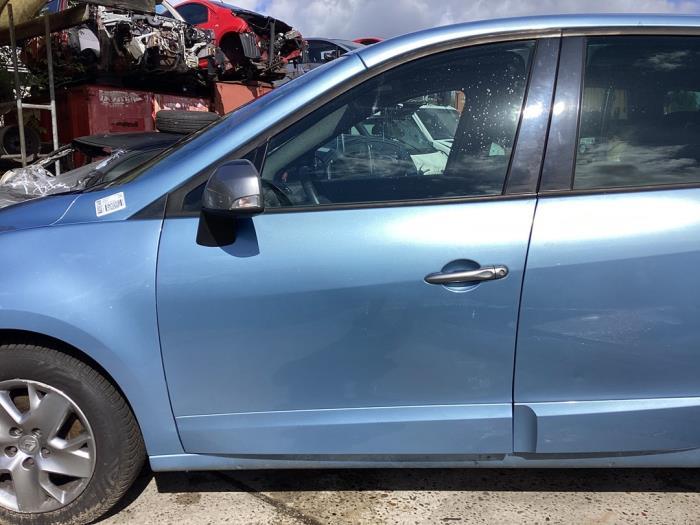 Portier 4Deurs links-voor van een Renault Scenic (TERPA), Gebruikt, -, -, Ophalen of Verzenden