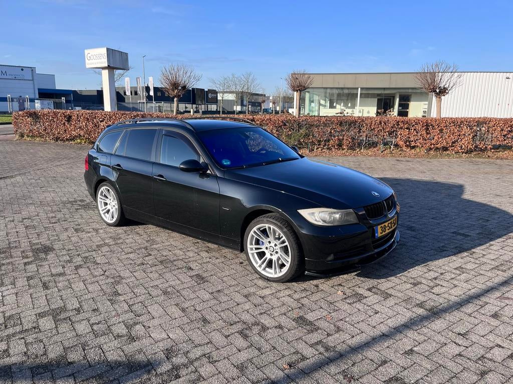 BMW 3-Serie 3.0 XI 330 Touring 2006 Zwart, Auto's, 1800 kg, 258 pk, Stationwagon, Handgeschakeld