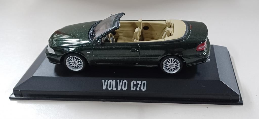 Splinternieuwe Volvo c70 Minichamps d.groen metallic., Hobby en Vrije tijd, Modelauto's | 1:43, Ophalen of Verzenden, Nieuw, Auto