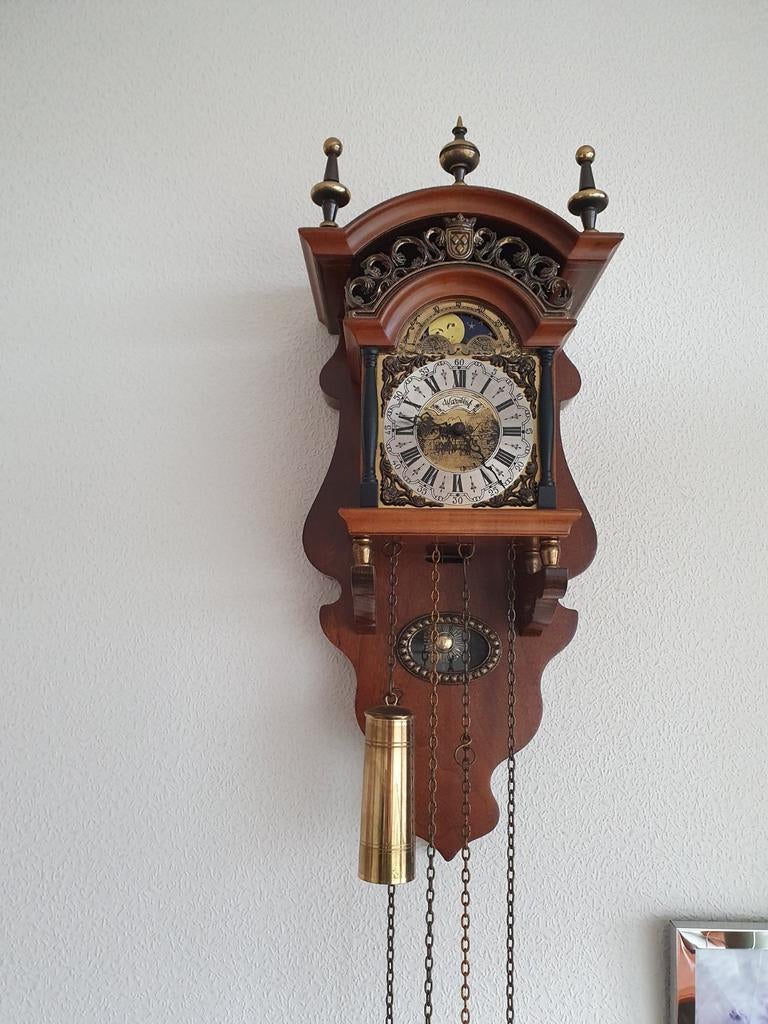 Sallander klok, Antiek en Kunst, Ophalen