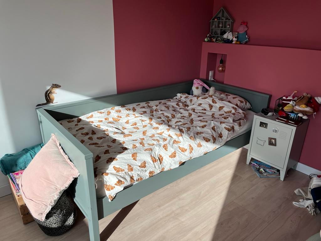 Nikki woood meiden bed - Stijlvol en comfortabel, Ophalen, 70 tot 85 cm, Zo goed als nieuw, Lattenbodem
