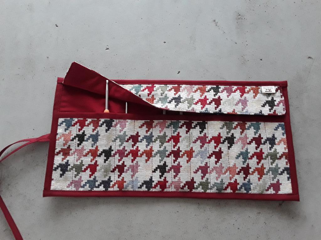 Mooie gobelin haaknaalden-rol pied-de-poule met donkerrood, Ophalen of Verzenden, Nieuw, Breien of Haken, Overige typen