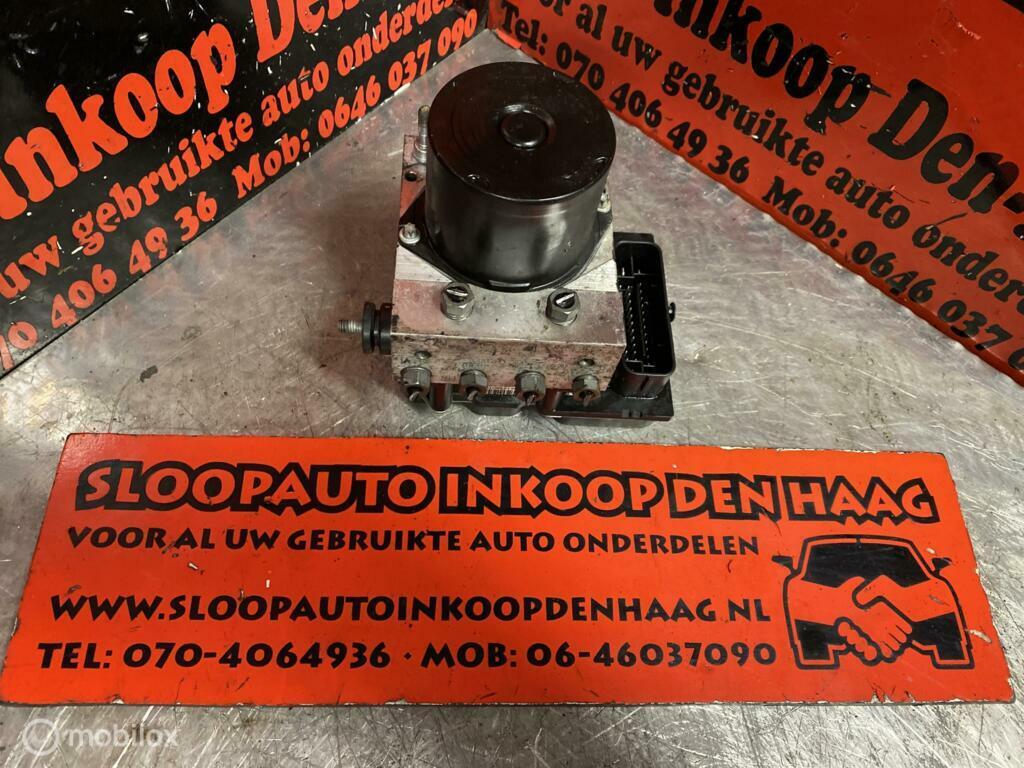 VW Polo Fabia Ibiza ('09-'14) ABS Pomp | 6R0614517T, Ophalen of Verzenden, Gebruikt