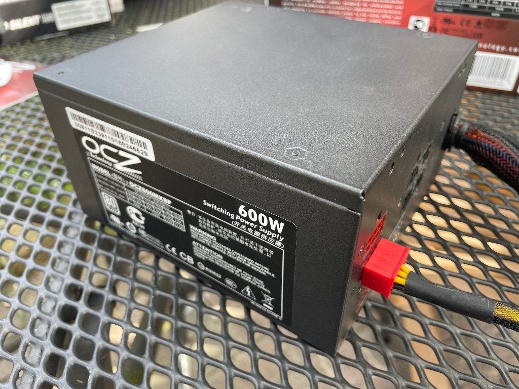 Computer voeding 600W, Ophalen of Verzenden, Gebruikt