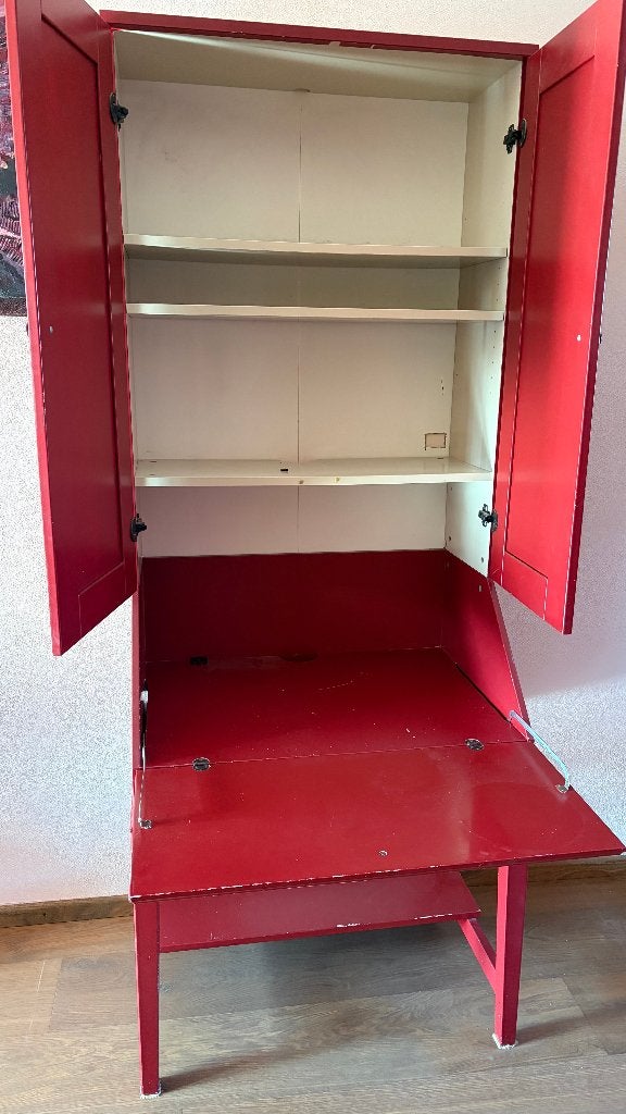 Foto 2 van Ikea Computerkast / Bureaukast - Rood