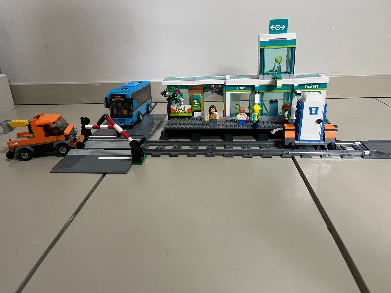 Lego treinstation 60335, Ophalen of Verzenden, Zo goed als nieuw