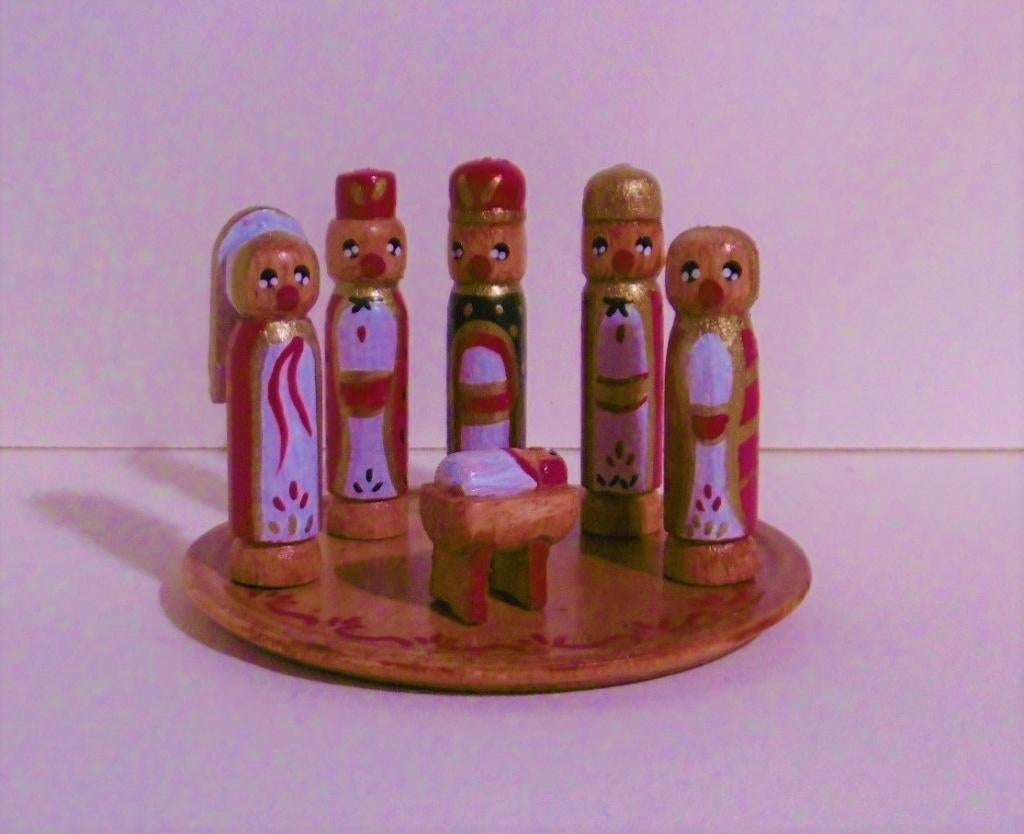 Oud houten kerstgroepje figuren miniaturen popjes poppenhuis, Diversen, Kerst, Verzenden