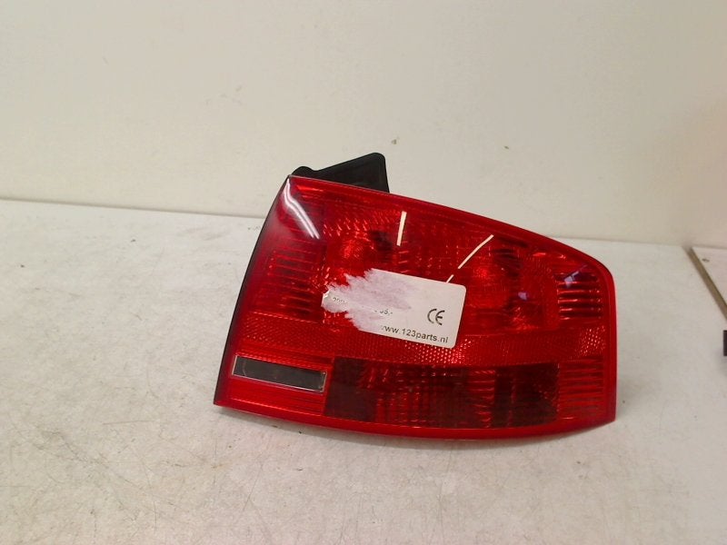 Achterlicht Rechts Audi A4 (B7) (2004-11/2008-06) 8e5945096, Auto-onderdelen, Gebruikt, Rixbecker Straße 75, Lippstadt 59552, , Duitsland