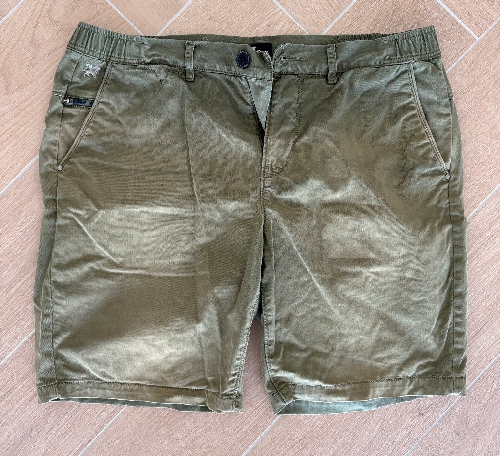 Korte broek van Vanguard, maat W34, Kleding | Heren, Broeken en Pantalons, Maat 52/54 (L), Ophalen of Verzenden, Vanguard, Gedragen