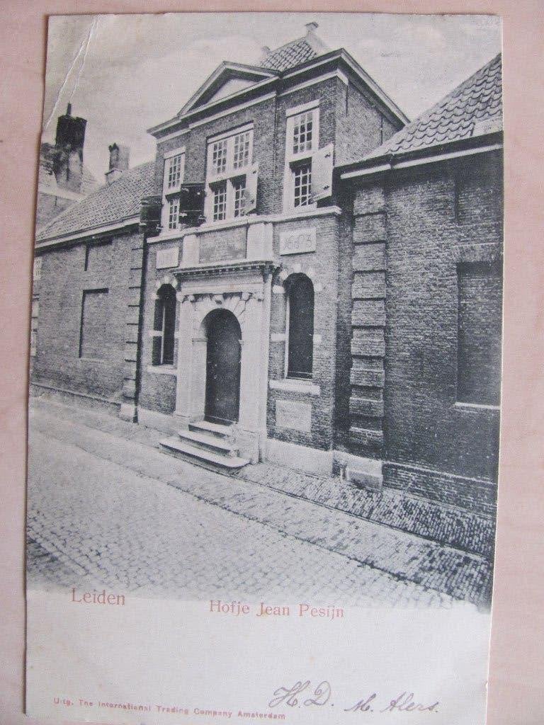 Leiden 1905 hofje Jean Pesijn, Ophalen of Verzenden, Voor 1920, Gelopen, Zuid-Holland