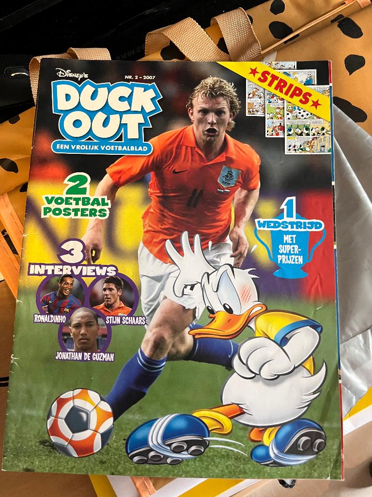 Duck Out (een vrolijk voetbalblad), Eén stripboek, Ophalen of Verzenden, Zo goed als nieuw, Disney