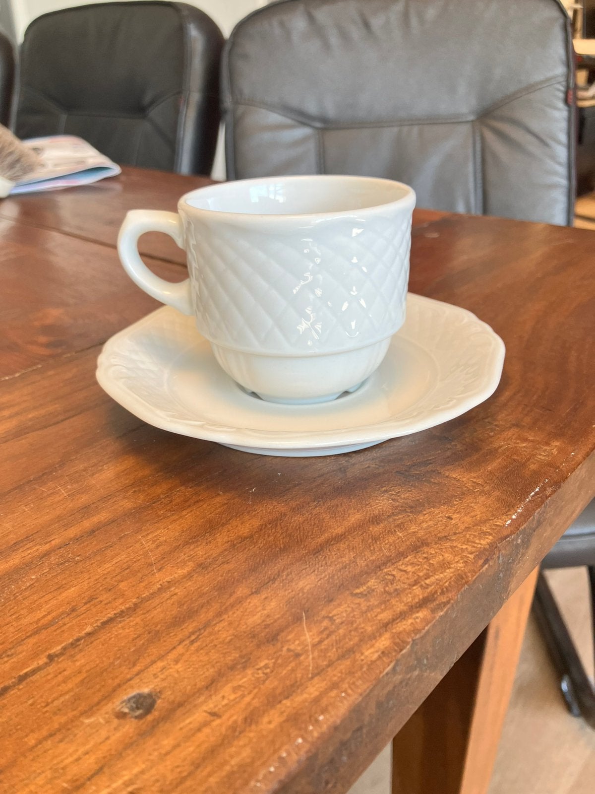Eschenbach koffiekopjes en schoteltjes, Ophalen, Porselein