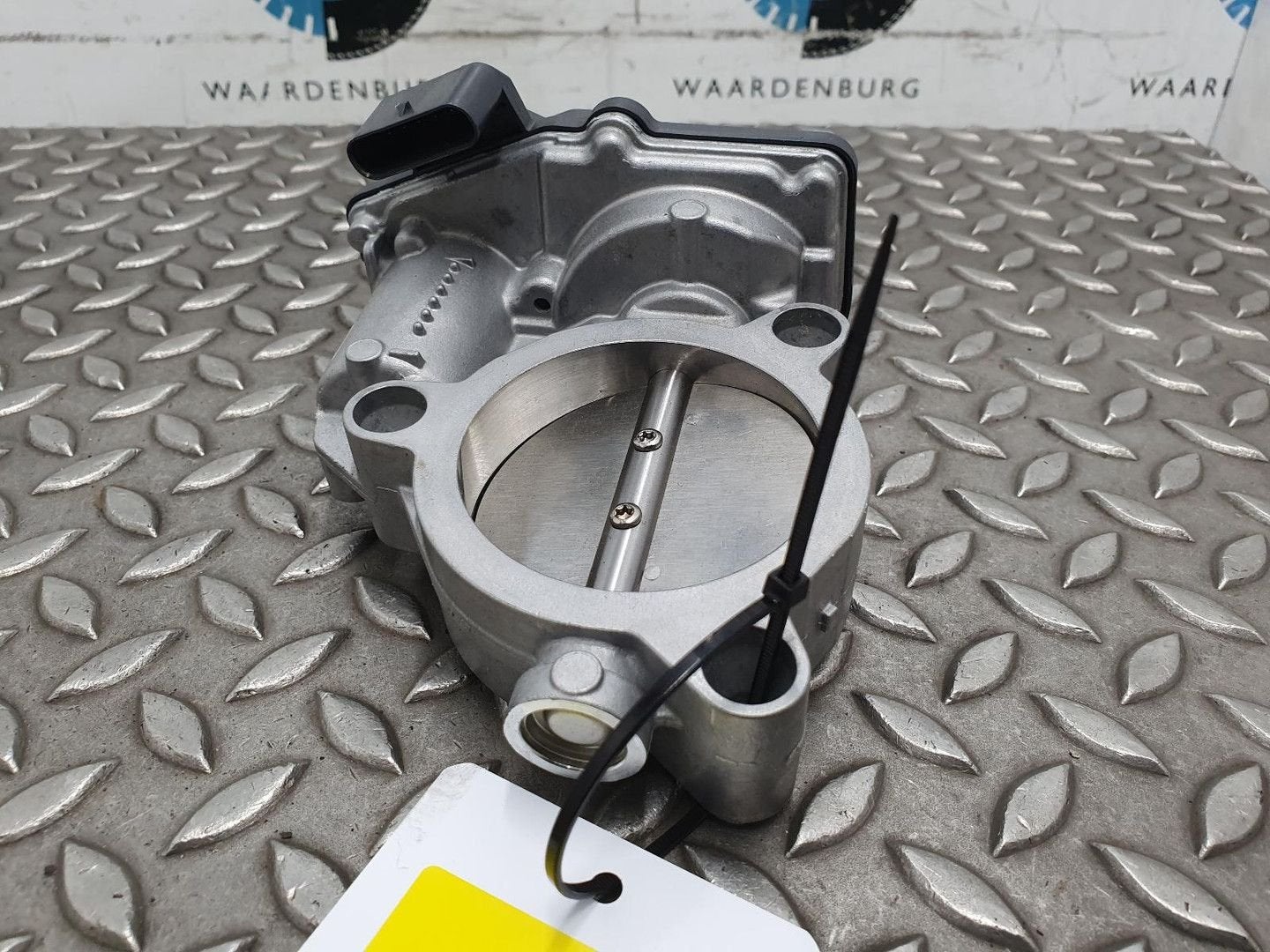 BMW 3 SERIES GASKLEPHUIS 13547619008 2024, Ophalen of Verzenden, Gebruikt, Stiba lid