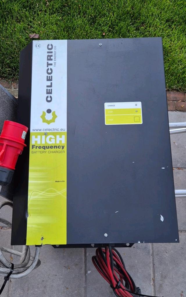 Celectric acculader. 80V 120Ah., Ophalen of Verzenden, Gebruikt