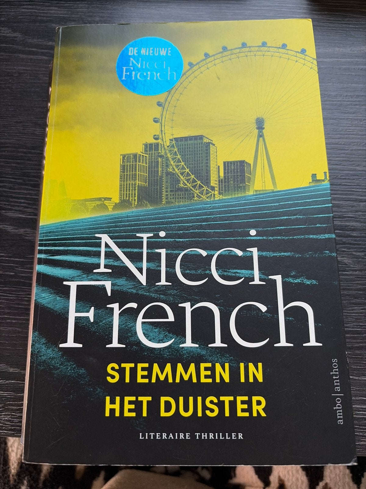 Nicci French - Stemmen in het duister (Literaire thriller), Ophalen of Verzenden, Zo goed als nieuw, Europa overig