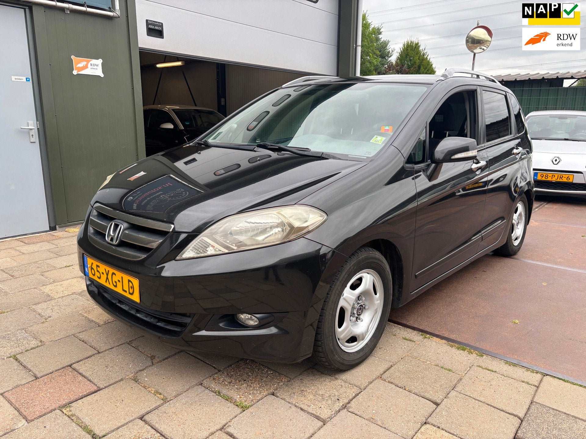 Honda FR-V 1.8i Lifestyle 6p. Airco Apk 06-2027!, Gebruikt, 4 cilinders, Zwart, Origineel Nederlands