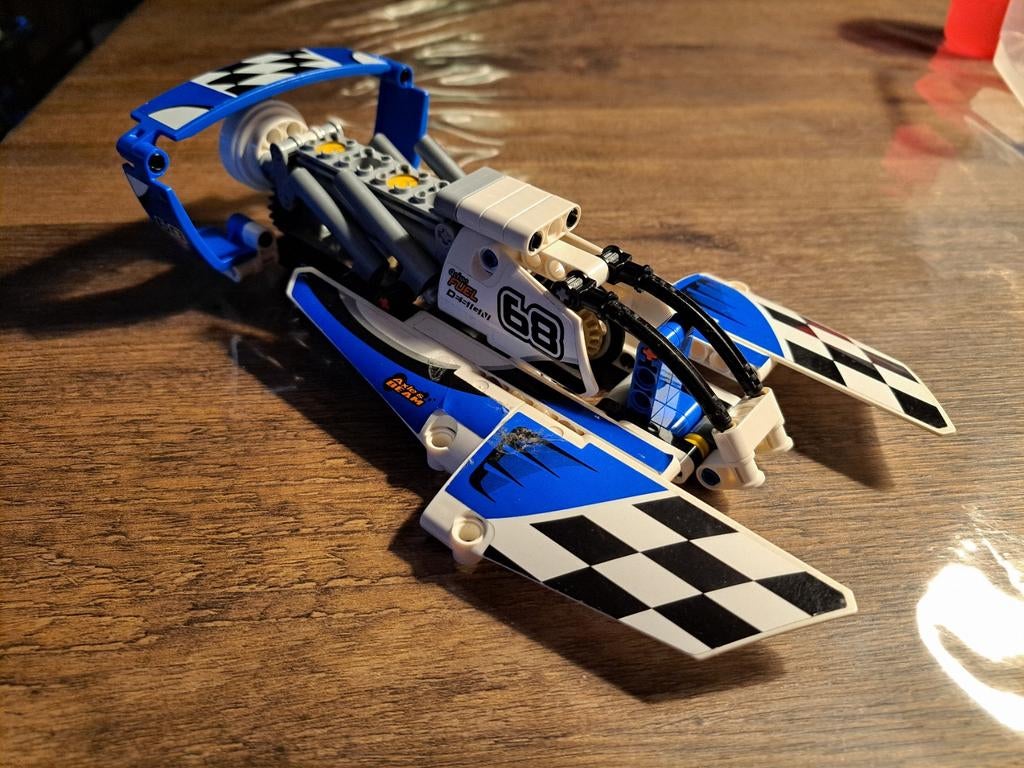 Lego Technic 42045 Hydroplane Racer, Kinderen en Baby's, Speelgoed | Duplo en Lego, Ophalen of Verzenden, Zo goed als nieuw, Complete set