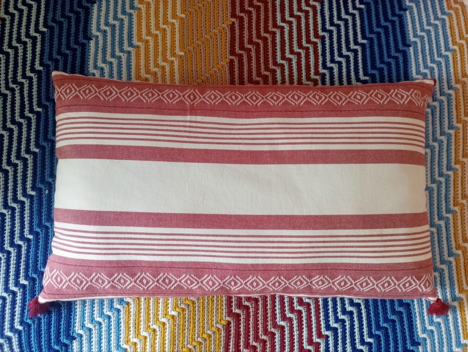 IKEA Vinter 2019 kussen, IKEA, Zo goed als nieuw, Rechthoekig, Rood