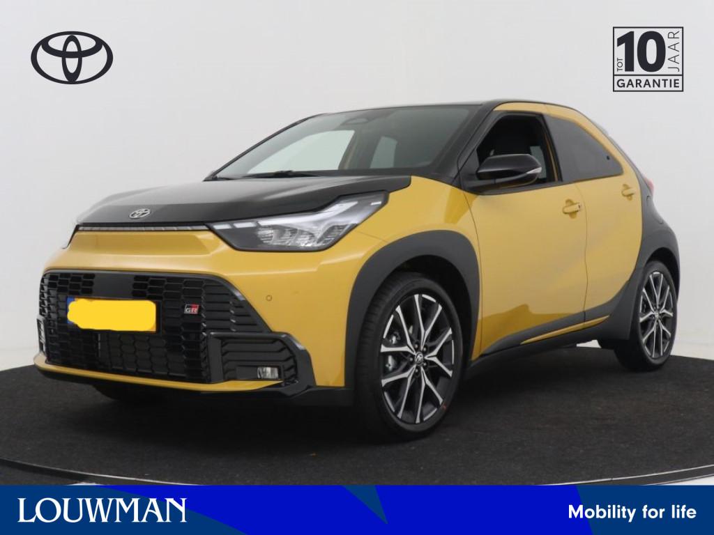 Toyota Aygo X Hybrid 115 GR Sport. (bj 2025, automaat), 12 maanden, 4 stoelen, 116 pk, 26 km/l
