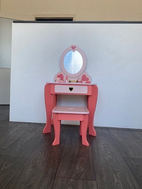 houten kaptafel rose(nieuw), Kinderen en Baby's, Ophalen of Verzenden, Nieuw, Meubelstuk of Keukentje