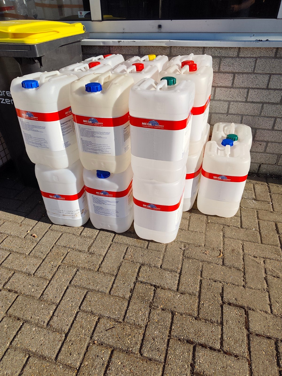 Jerrycans 25 liter (leeg), Ophalen, Gebruikt, Overige typen, Minder dan 35 cm