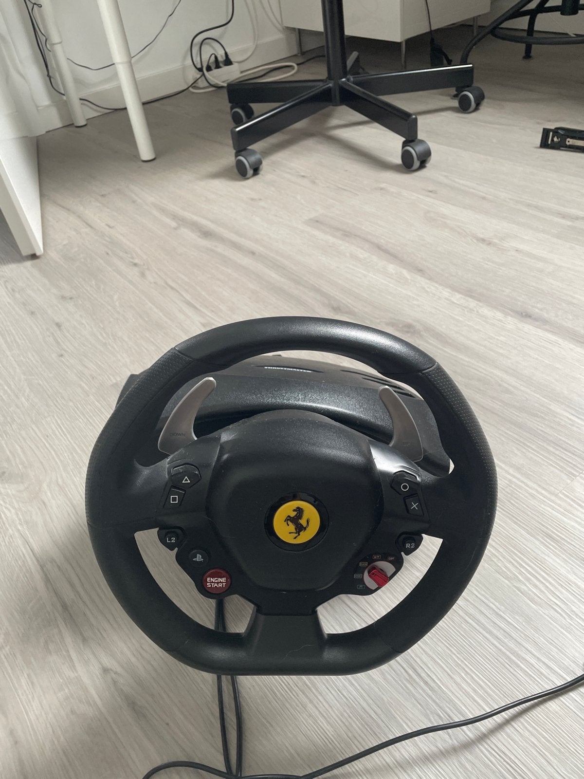 Thrustmaster t80 Ferrari Racing stuur met pedalen, Racestuur, Gebruikt, Thrustmaster, PlayStation