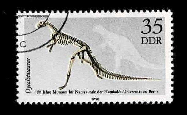 postzegel 2926 DDR Dinosauriërs Kentrurossaurus, Postzegels en Munten, Ophalen of Verzenden, DDR, Gestempeld