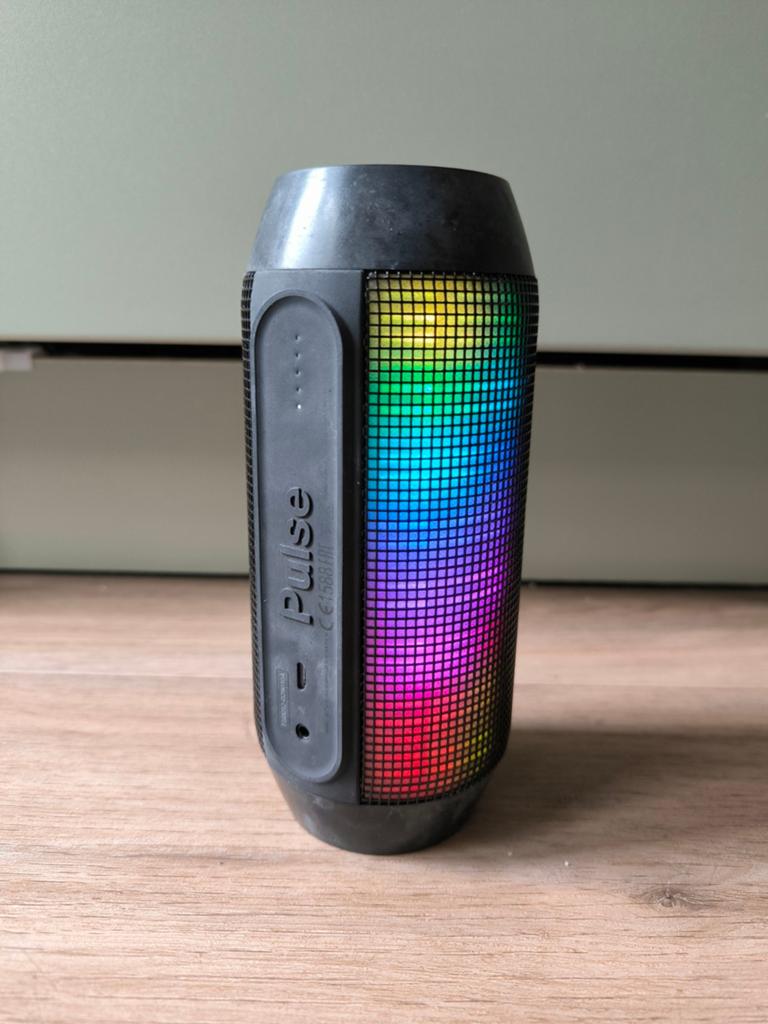 JBL Pulse draagbare Bluetooth speaker met lichtshow, Audio, Tv en Foto, Luidsprekers, Gebruikt, JBL, Overige typen, Ophalen of Verzenden