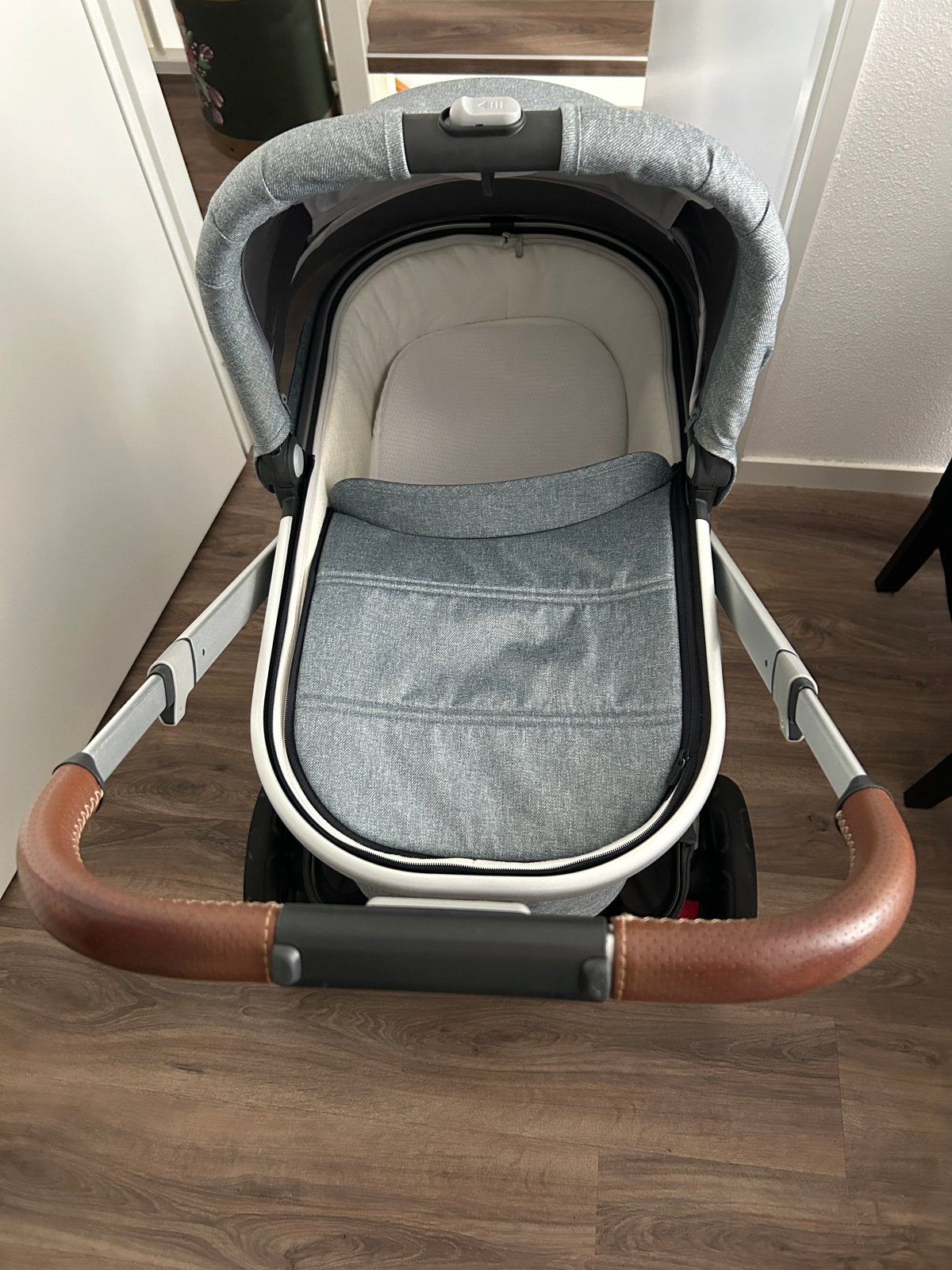 Uppababy Vista V2, blauw spijkerstof, zeer compleet, Kinderen en Baby's, Kinderwagens en Combinaties, Gebruikt, Combiwagen, Met reiswieg