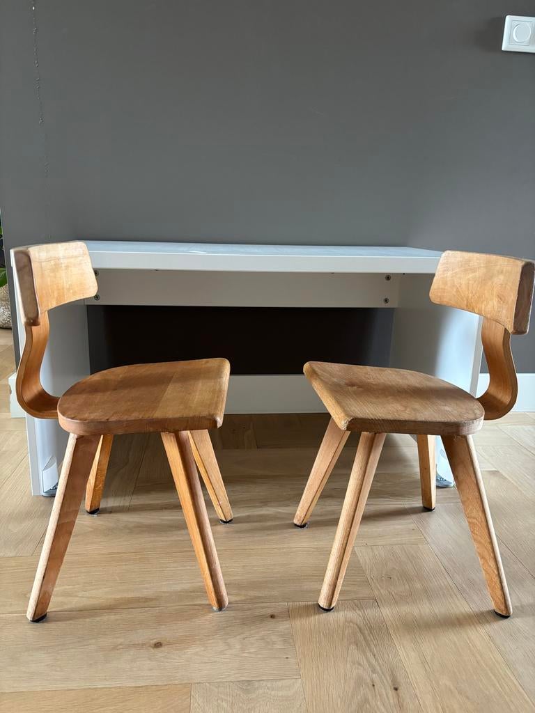 2x Hele mooie vintage school / kleuter stoeltjes, Kinderen en Baby's, Kinderkamer | Tafels en Stoelen, Ophalen, Gebruikt, Stoel(en)