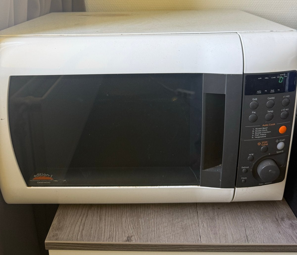 Microwave oven, Witgoed en Apparatuur, Magnetrons, Gebruikt, Vrijstaand, Combimagnetron, 45 tot 60 cm, Grill, Draaiplateau, Ophalen