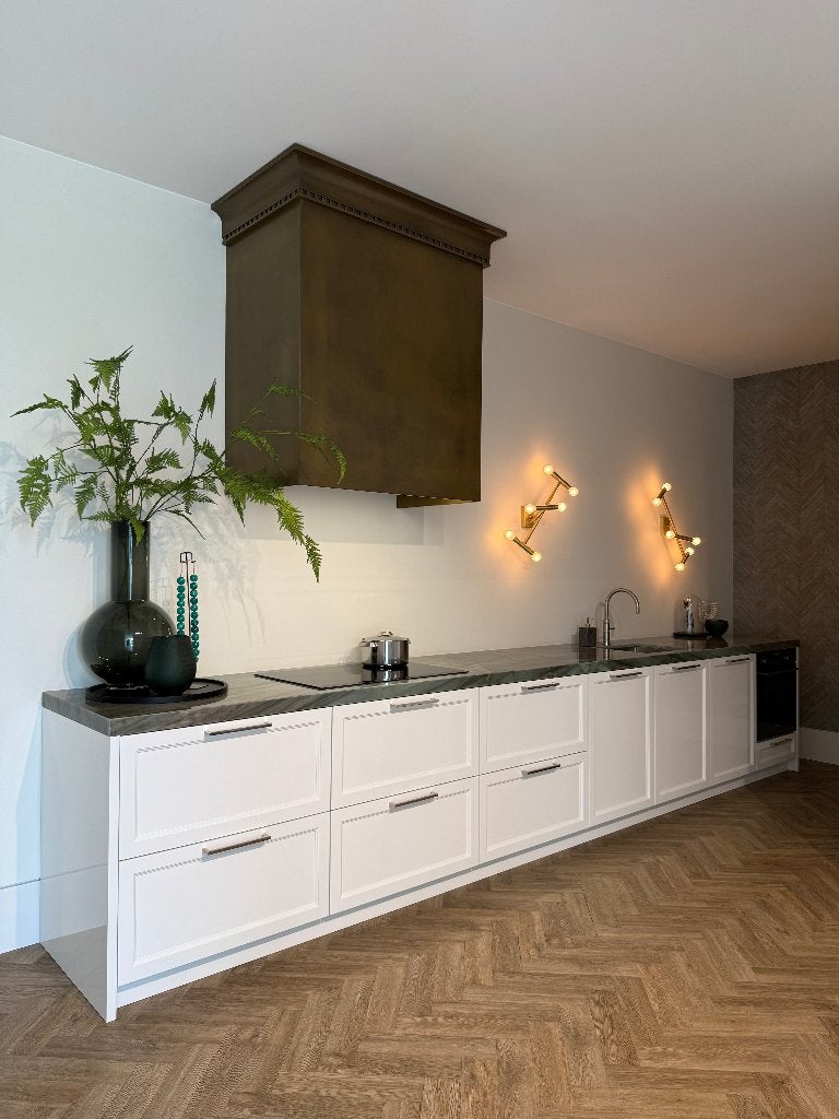 Witte klassieke keuken met marmeren blad showroommodel 8.1, Overige materialen, Verzenden, Wit, Nieuw