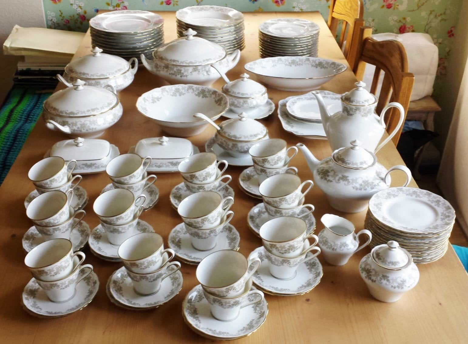 Vintage 124-delig Hutschenreuther Madeleine Padua servies, Antiek en Kunst, Ophalen