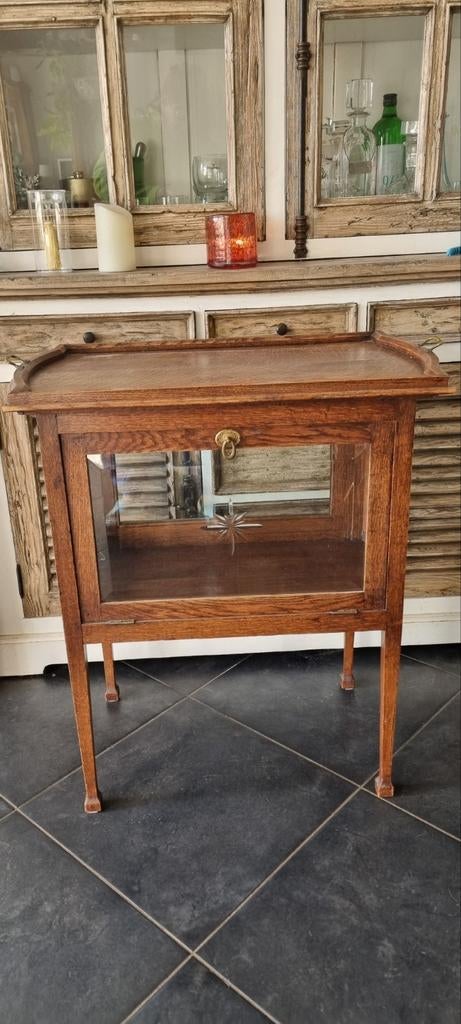 Antiek art deco kastje met glazen deuren, Ophalen