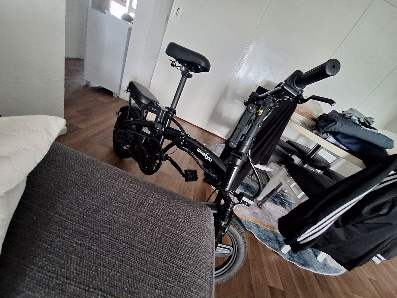 Opvouwbare E-bike V48 - Zo goed als nieuw, 4 uur accuduur, Ophalen, Zo goed als nieuw, Minder dan 30 km per accu