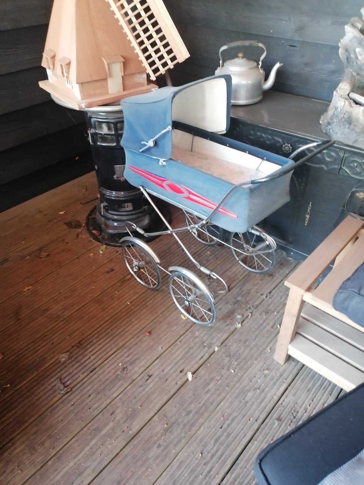 Ouderwetse poppenwagen, Kinderen en Baby's, Speelgoed | Poppen, Ophalen, Babypop