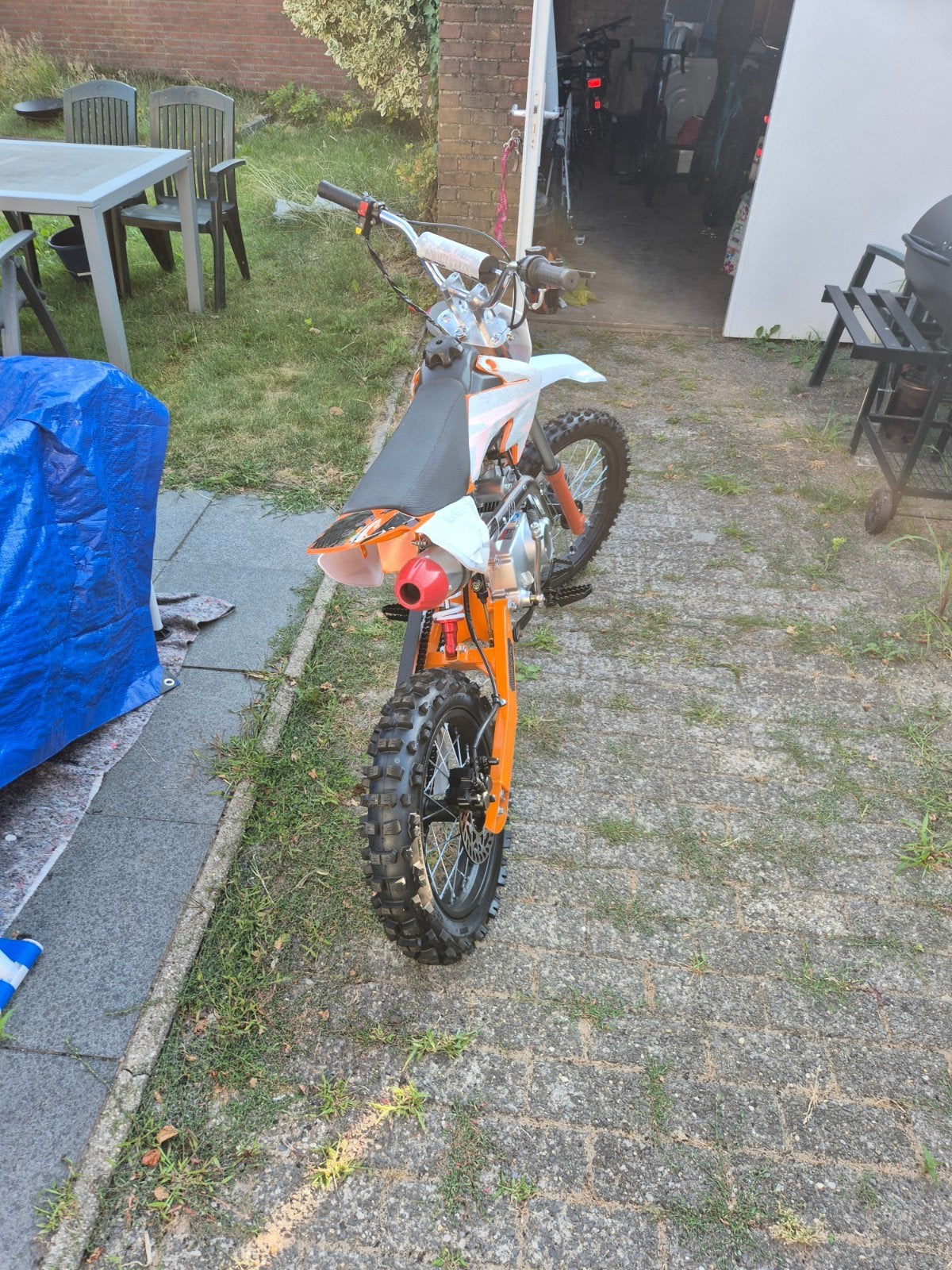 Pitbike met elektrische start, Ophalen