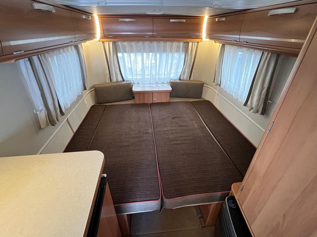 Eriba Touring Triton 420 mover, luifel, fietsenrek, hefdak, Overige typen, Tot en met 2, Bedrijf, Treinzit