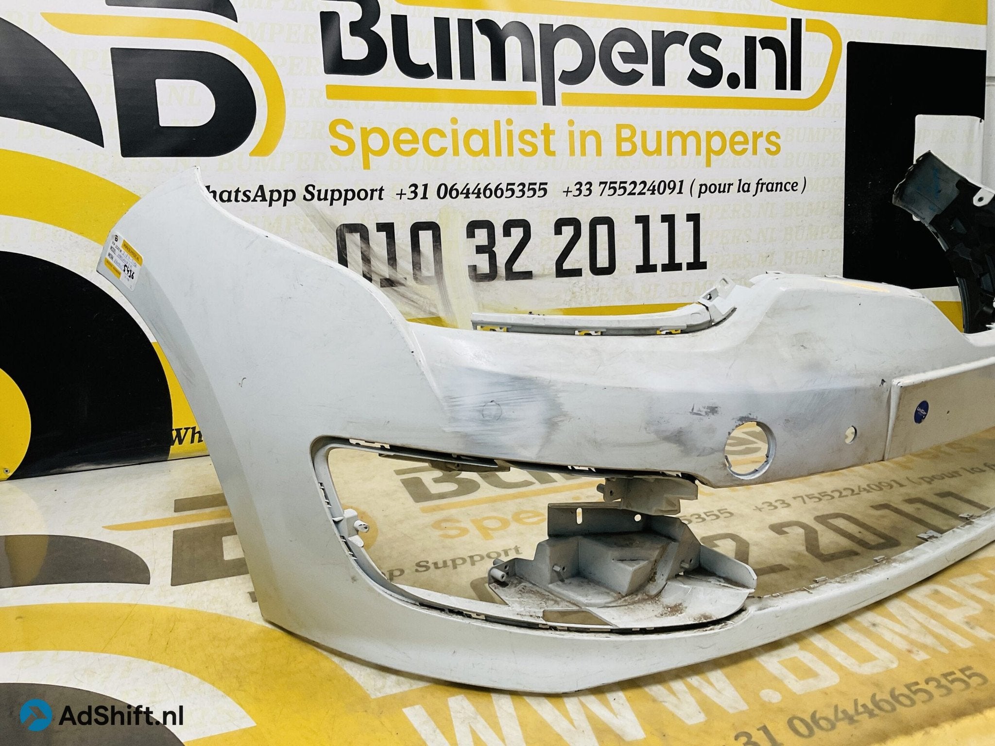 BUMPER Renault Megane 3 Facelift 2011-2016 VOORBUMPER 2-F4-5, Auto-onderdelen, Bumper