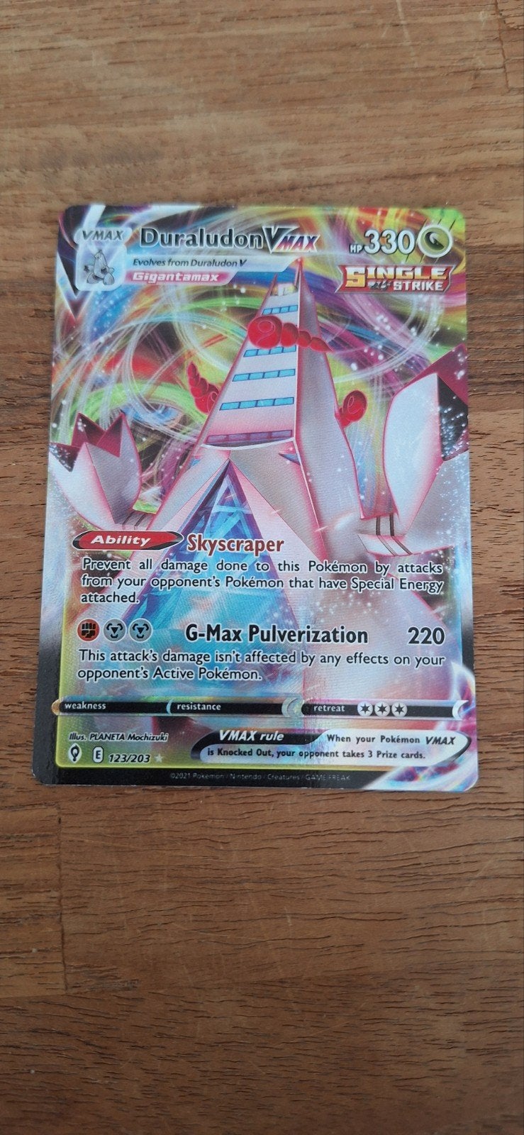 Duraludon VMAX 123/203 Single Strike Pokémon kaart, Ophalen of Verzenden, Zo goed als nieuw, Losse kaart, Foil