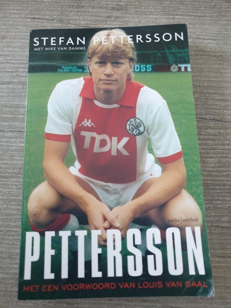 Boek Stefan Pettersson met voorwoord van Louis van Gaal, Boeken, Ophalen of Verzenden, Gelezen