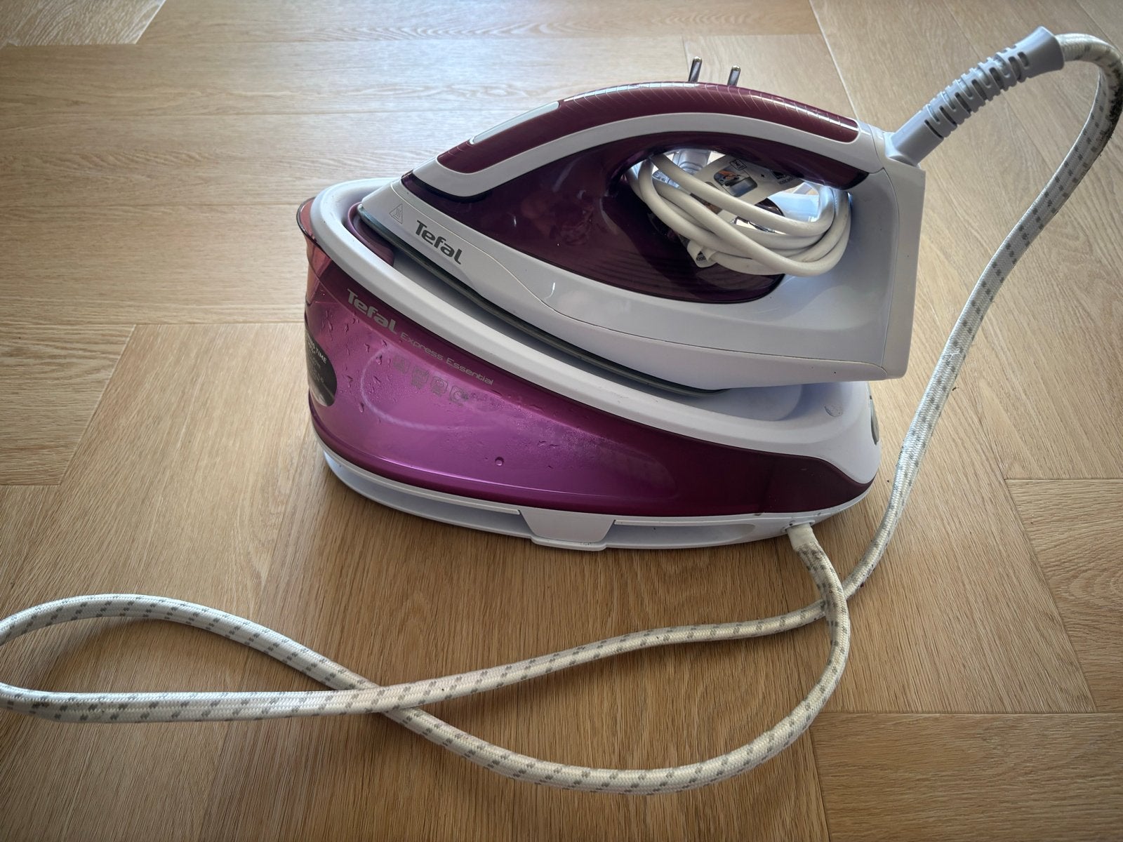 Tefal Express Essential Stoomstrijkijzer, Ophalen, Gebruikt, Strijkijzer met snoer