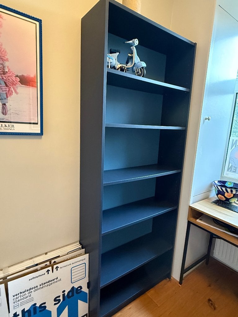 Foto 2 van IKEA billy boekenkast donkerblauw