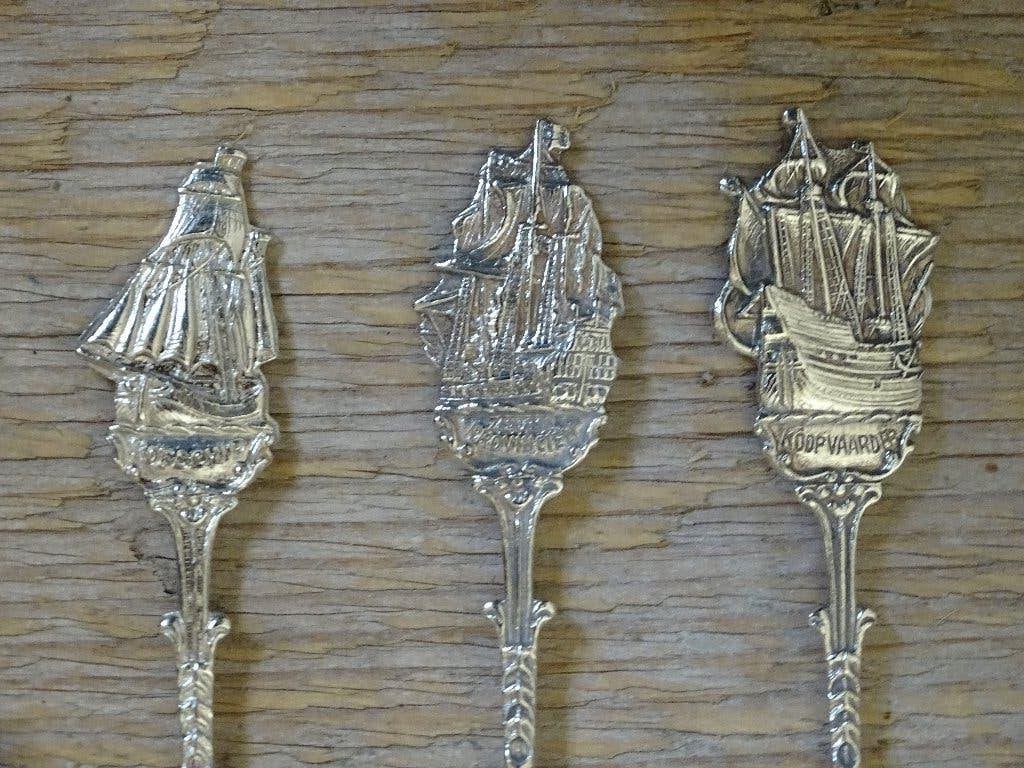 6x Theelepeltje, D.E. Zeilschepen, verzilverd, gaaf, Antiek en Kunst, Ophalen of Verzenden