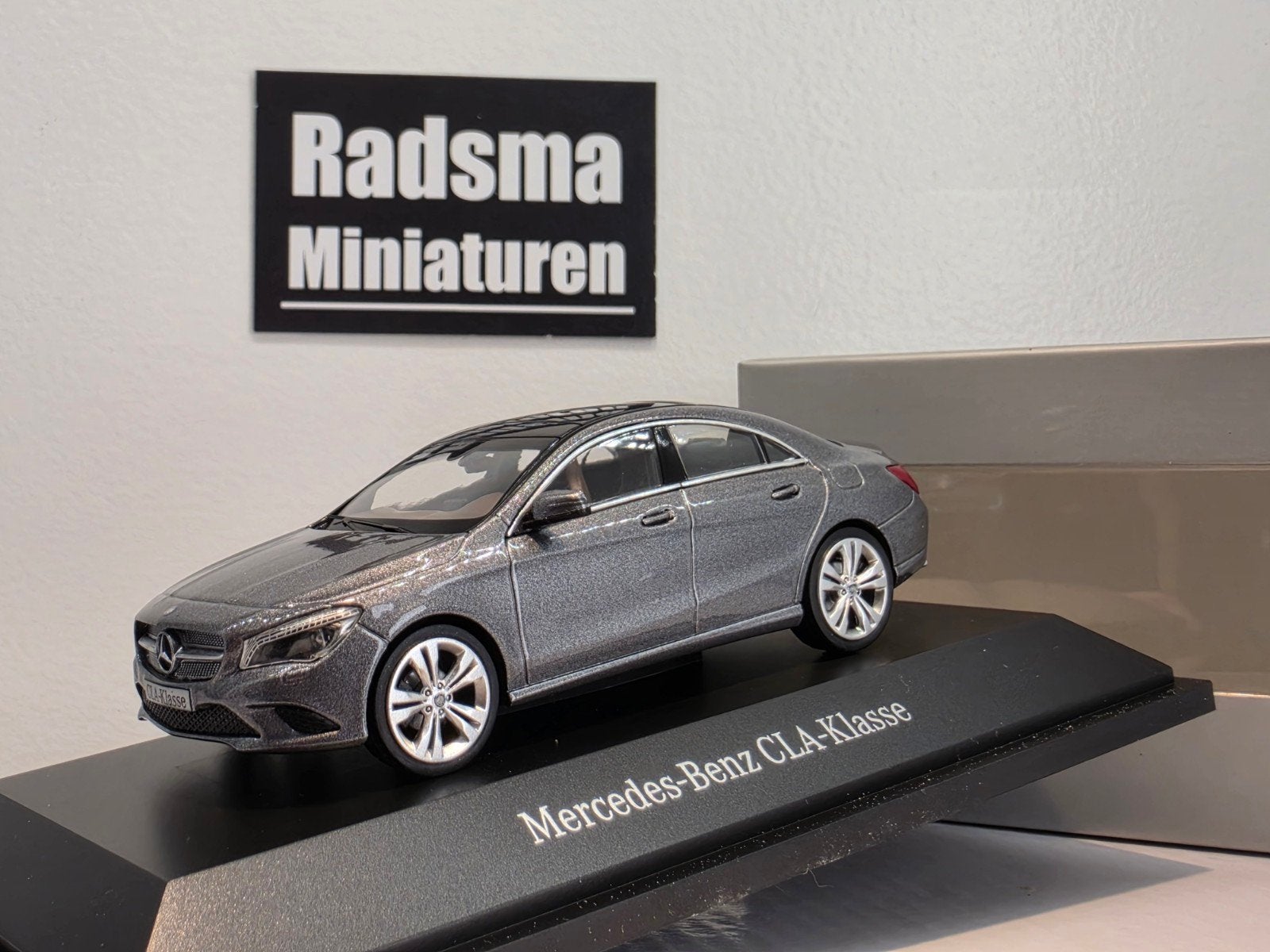 Mercedes-Benz CLA- Klasse W117 - 1:43 Schuco, Auto, Ophalen of Verzenden, Zo goed als nieuw, Schuco