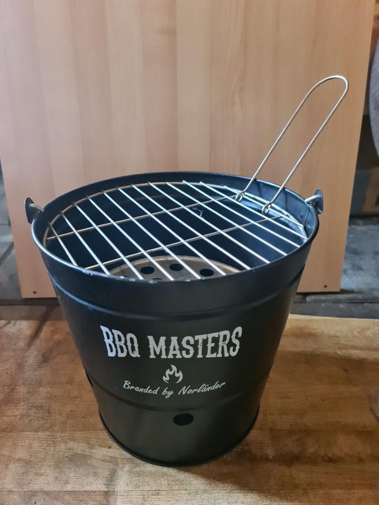 Nieuwe BBQ Emmer Norländer – Draagbare Houtskool Barbecue, Ophalen of Verzenden, Nieuw, Norländer