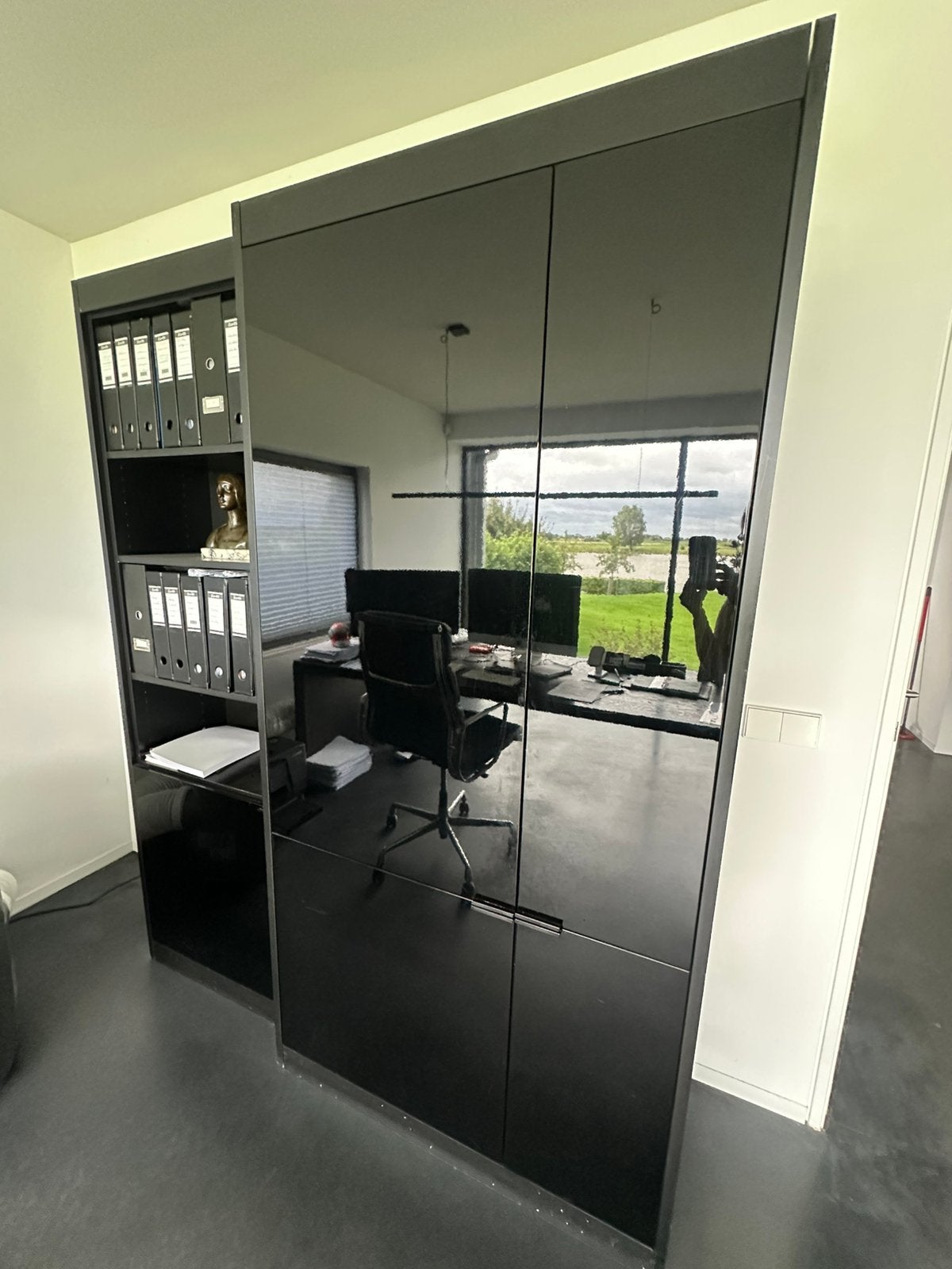 Zwarte Pastoe kast., Huis en Inrichting, Kasten | Wandmeubels, 150 tot 200 cm, Ophalen of Verzenden, 150 tot 200 cm, Overige houtsoorten