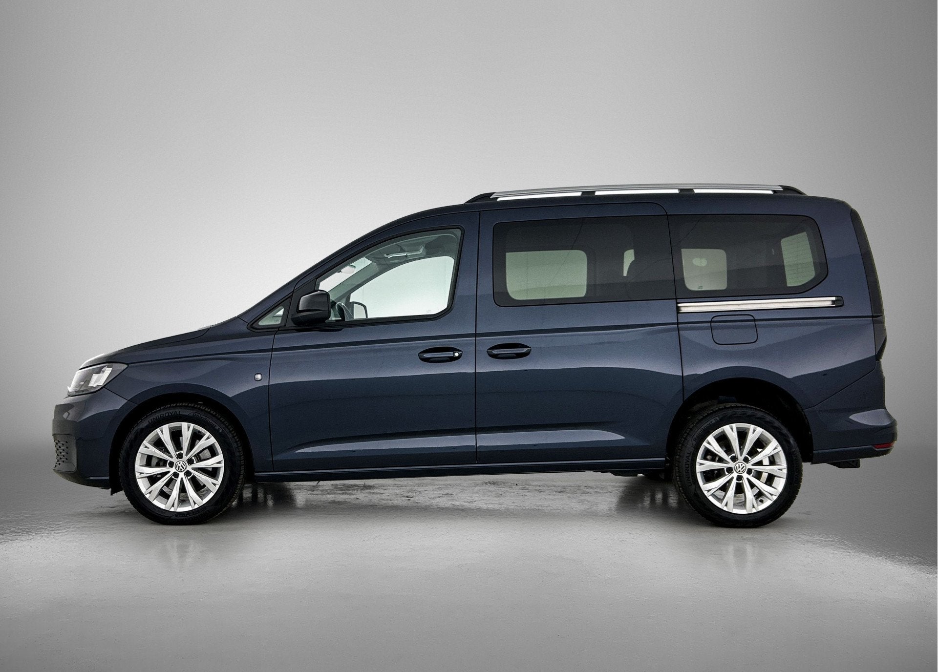 Volkswagen Caddy Maxi 1.5 TSI Life Direct leverbaar! Rolstoe, Auto's, Stof, Euro 6, Blauw, 7 stoelen