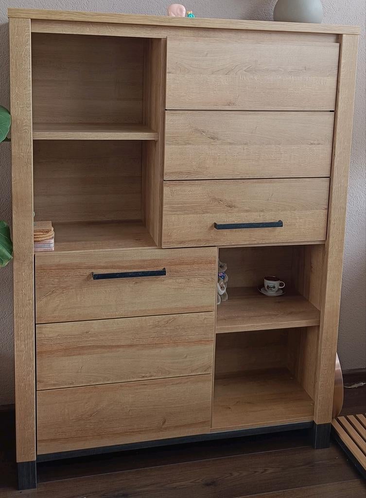 Leen Bakker Finn kast dressoir, Huis en Inrichting, Kasten | Dressoirs, Ophalen, Met deur(en), 100 tot 150 cm, Zo goed als nieuw