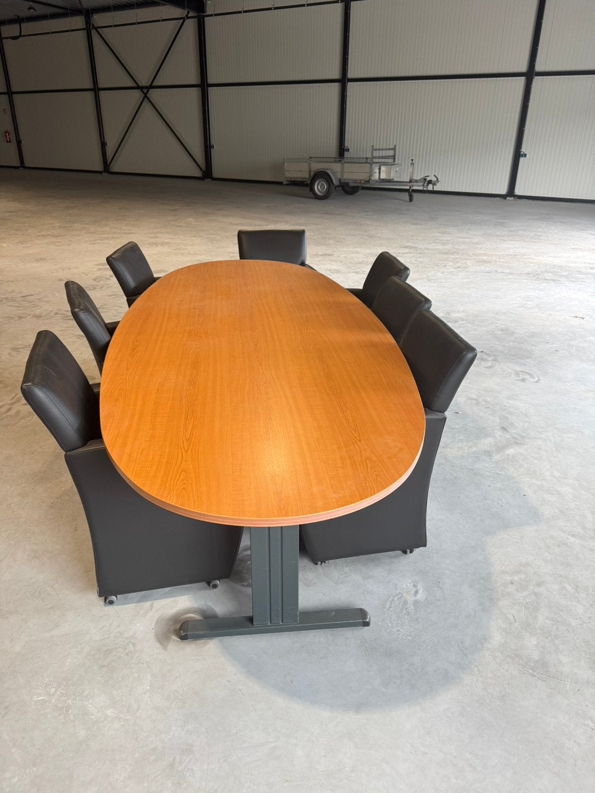 Ovale vergadertafel met 6 stoelen, Gebruikt, 100 tot 150 cm, Ophalen of Verzenden, Vijf personen of meer